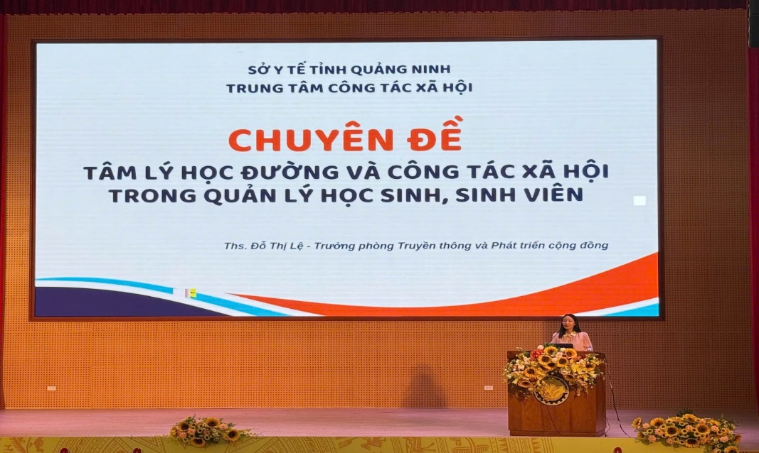 Trung tâm Công tác xã hội đồng hành cùng Trường Cao đẳng Việt - Hàn Quảng Ninh nâng cao hiệu quả quản lý và giáo dục học sinh, sinh viên.